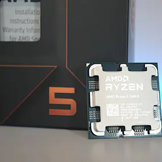 Desktop CPU AMD Ryzen 5 7600X Raphael, 4.7 GHz, 6 cores/12 threads, AM5 — photo 2