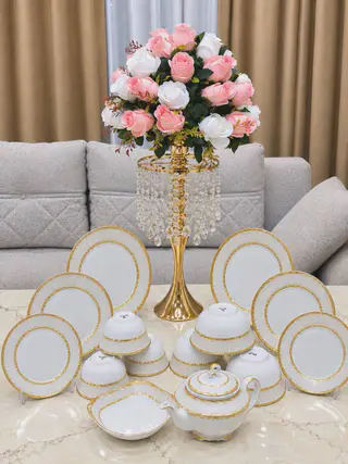 Porcelain tableware set for 12 people, consisting of 60-62 items — photo 2