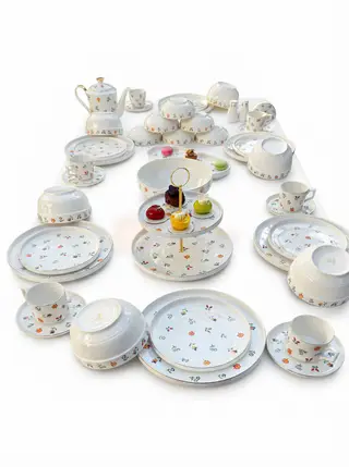 Porcelain tea and dinnerware set — photo 3